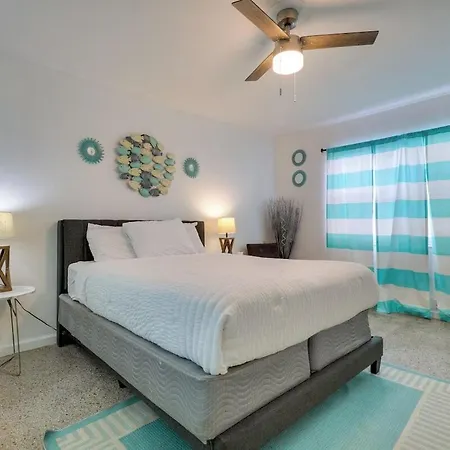 Beachside Cozy Home W/ Patio In Hollywood